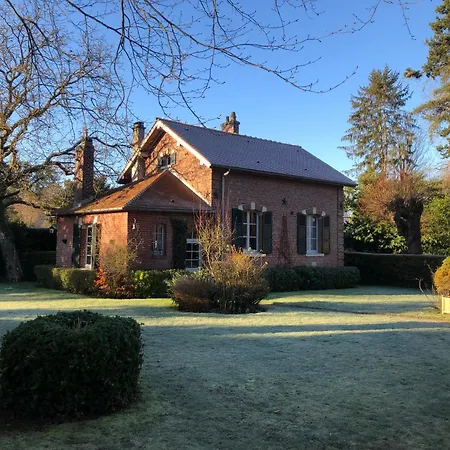 Hotel La Maison Des Trois Forets Ermenonville